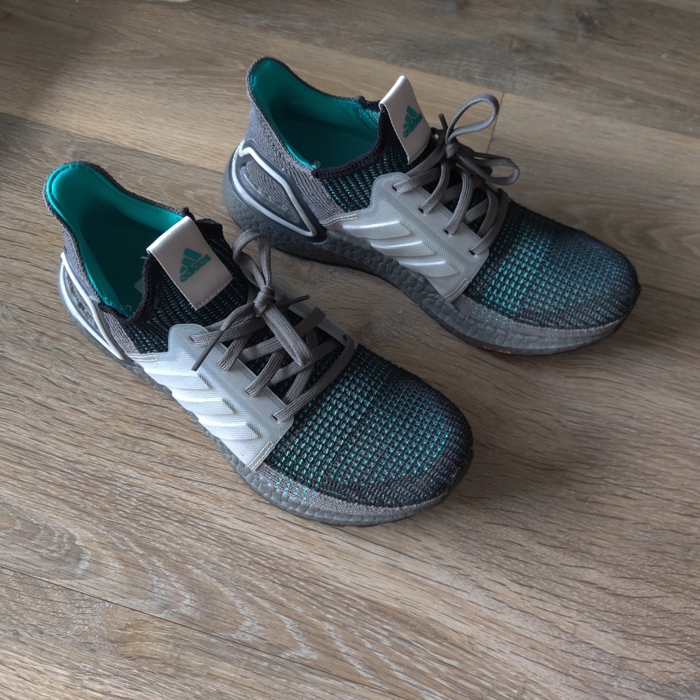 Adidas Ultra boost 19 men's size 9